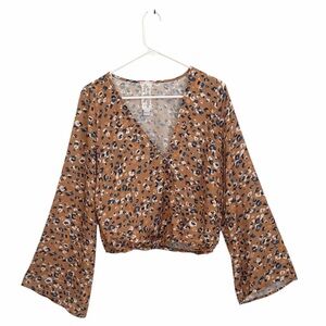 Sadie & Sage brown Multicolor cropped blouse V neckline long flare sleeves Large